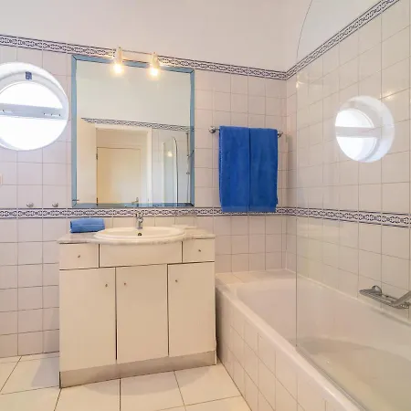 Sleeps 14 With Pool And Wifi Sesmarias