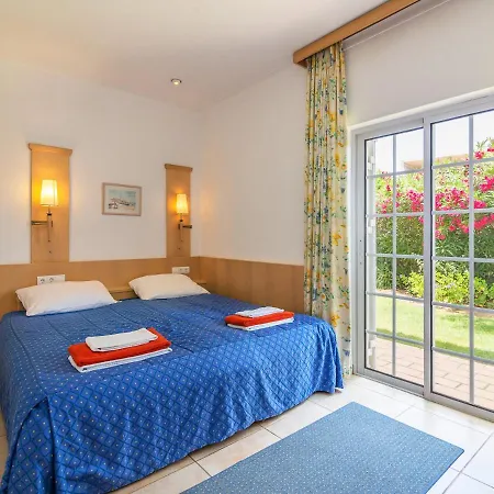 فيلة Sleeps 14 With Pool And Wifi Sesmarias